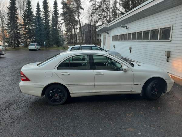 Mercedes-Benz 180 Ювяскюля - изображение 4