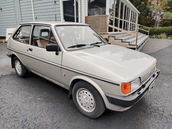 Ford Fiesta Sarov - valokuva 3