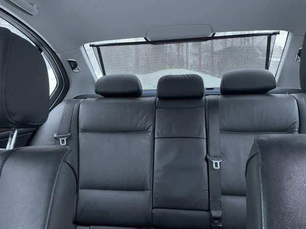 BMW 320 Espoo - valokuva 8