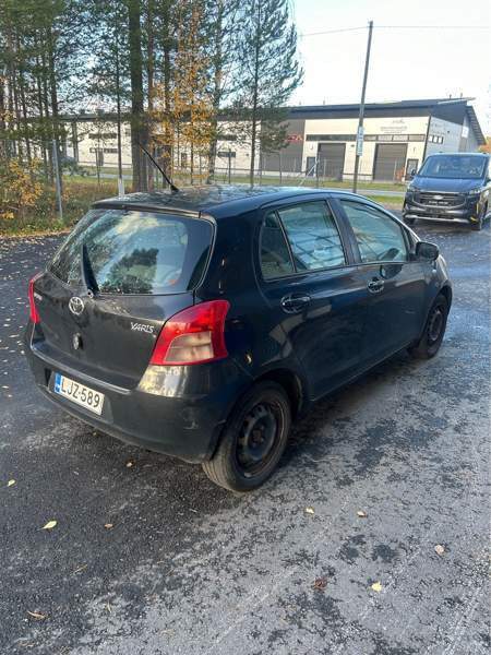 Toyota Yaris Joensuu - valokuva 2