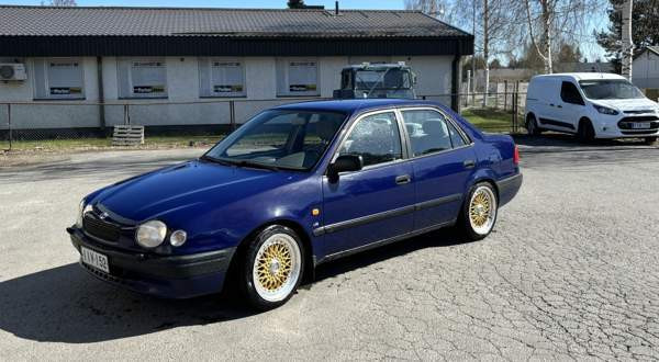 Toyota Corolla Вааса - изображение 1