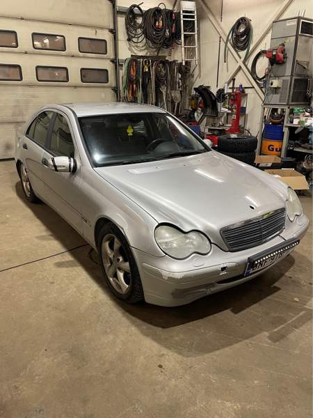 Mercedes-Benz C Dragsfjärd - valokuva 2