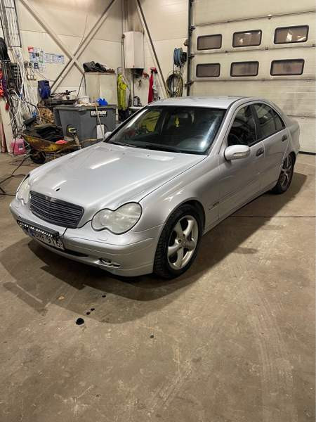 Mercedes-Benz C Dragsfjärd - valokuva 1
