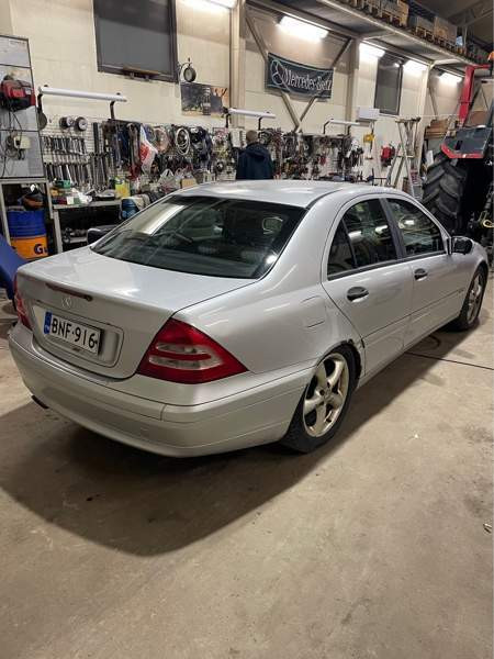 Mercedes-Benz C Dragsfjärd - valokuva 4