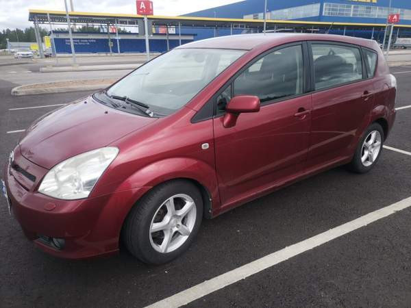 Toyota Corolla Verso Turtkul - valokuva 1