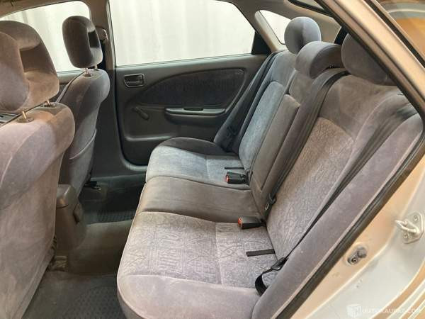 Toyota Avensis Tornio - valokuva 6