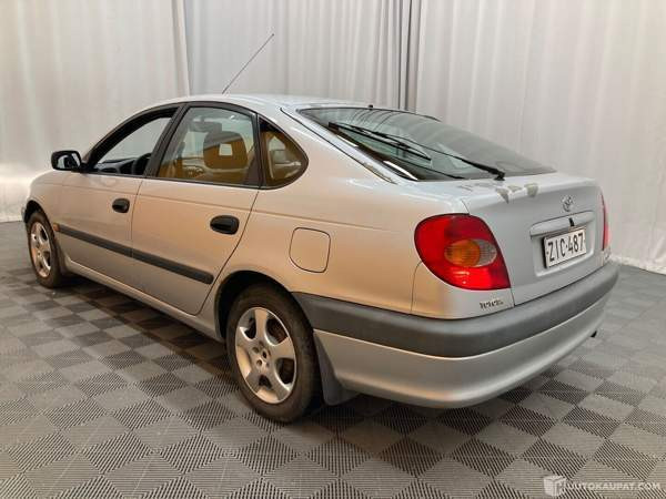 Toyota Avensis Tornio - valokuva 2