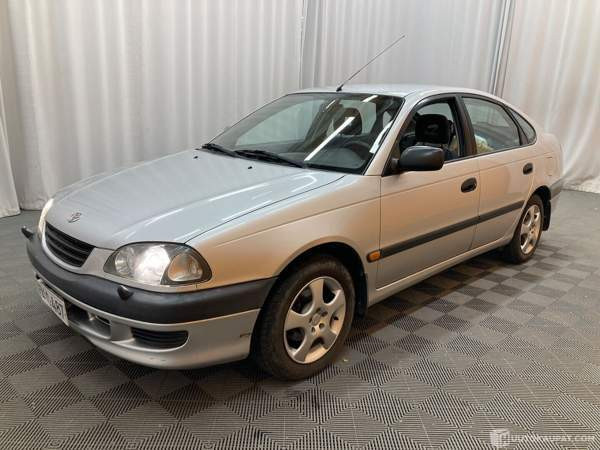 Toyota Avensis Tornio - valokuva 1