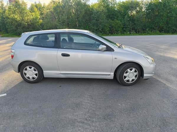 Honda Civic Oulu - valokuva 2