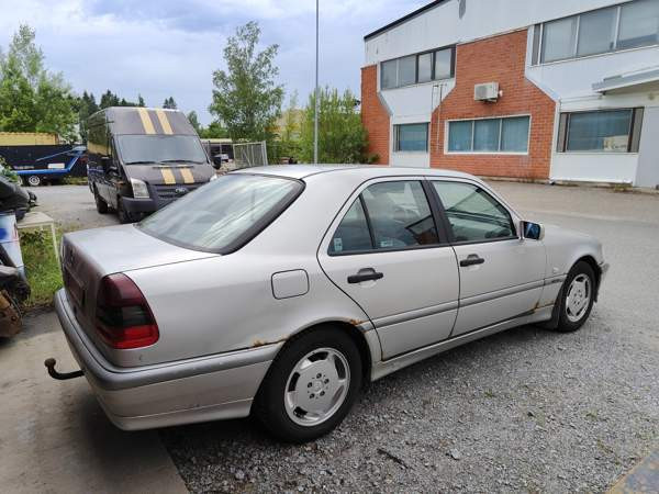 Mercedes-Benz C Tampere - valokuva 3