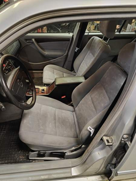 Mercedes-Benz C Tampere - valokuva 7