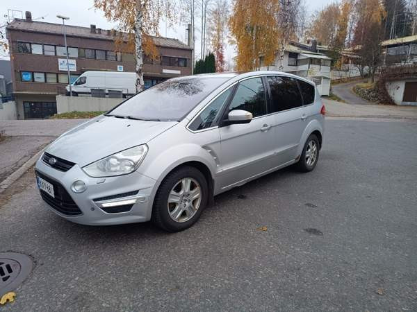 Ford S-MAX Helsinki - photo 1