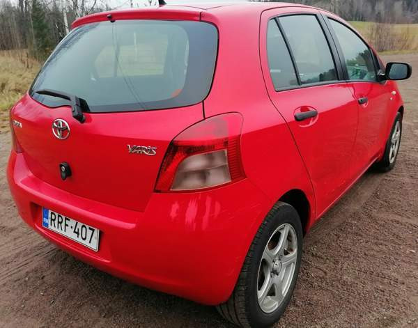 Toyota Yaris Helsinki - изображение 2