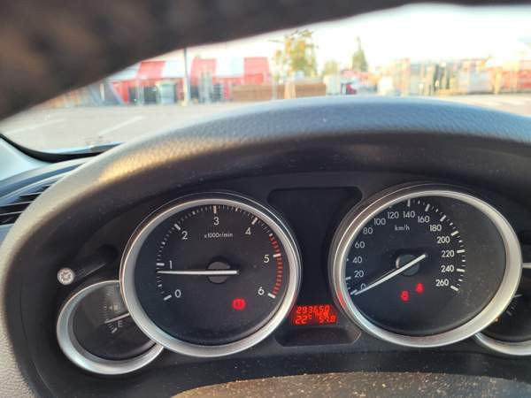 Mazda 6 Холлола - изображение 7