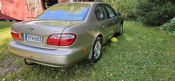 Nissan Maxima Vantaa - valokuva 1