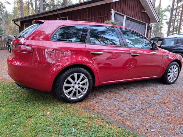 Alfa Romeo 159 Ugleural'skiy - photo 4