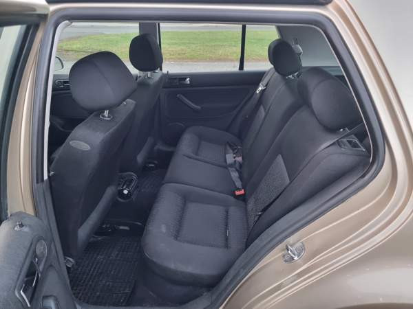 Volkswagen Golf Turtkul - valokuva 4