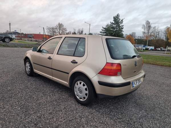 Volkswagen Golf Turtkul - valokuva 1