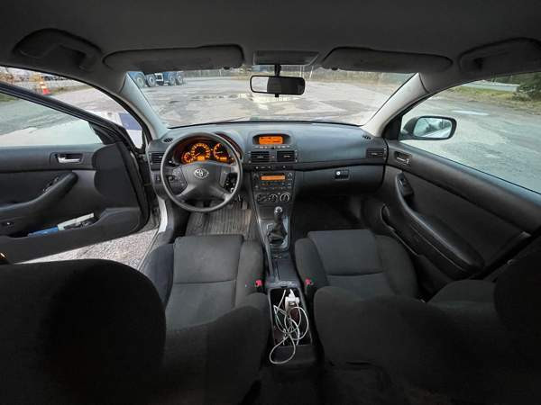 Toyota Avensis Ylöjärvi - valokuva 5