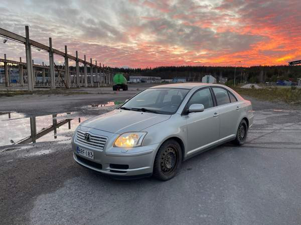 Toyota Avensis Ylöjärvi - valokuva 1