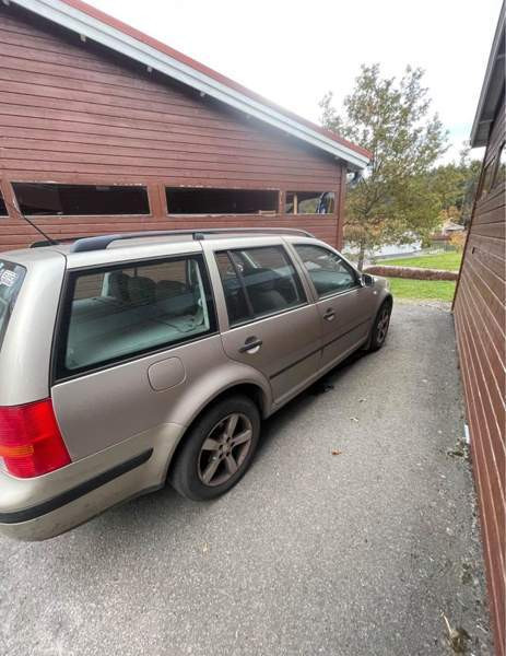 Volkswagen Golf Turtkul – foto 1