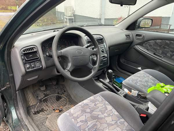 Toyota Avensis Hämeenlinna - valokuva 1