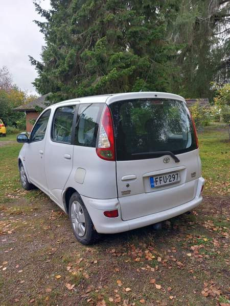 Toyota Yaris Verso Padasjoki - photo 2