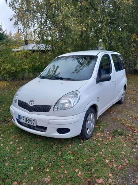 Toyota Yaris Verso Padasjoki - photo 1