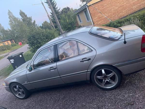 Mercedes-Benz 250 Askola - photo 1