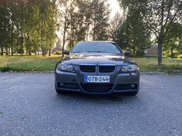 BMW 320 Mikkeli - valokuva 2