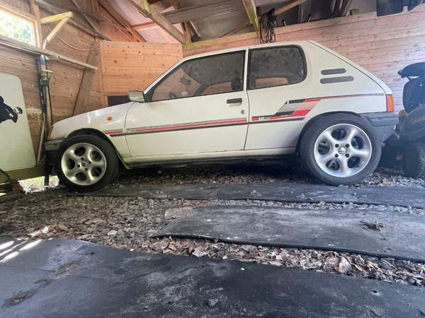 Peugeot 205 Macau - valokuva 1