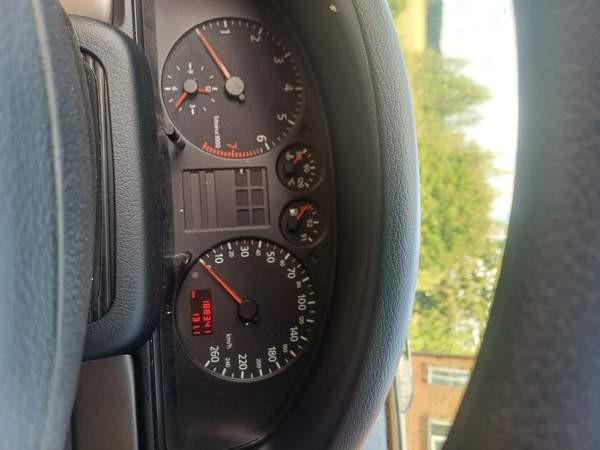 Audi A4 Punkalaidun - valokuva 4