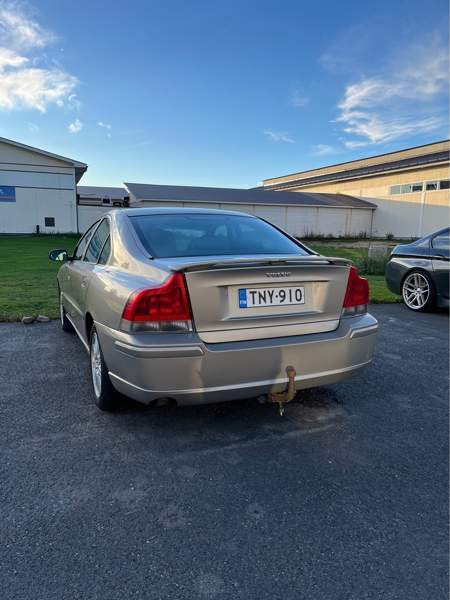 Volvo S60 Kannus - изображение 3