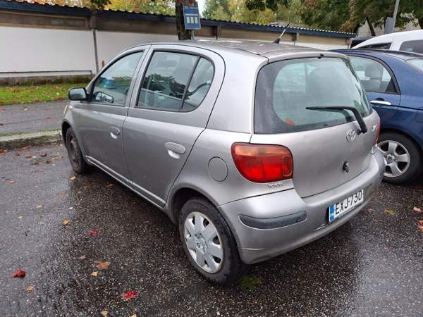 Toyota Yaris Helsinki - valokuva 1