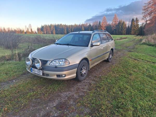 Toyota Avensis Vesanto - photo 1