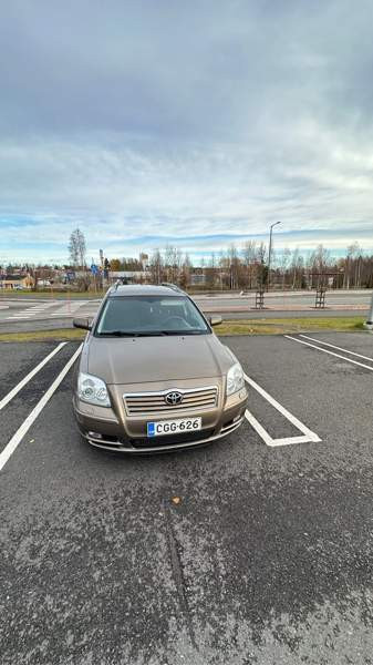 Toyota Avensis Varkaus - valokuva 1