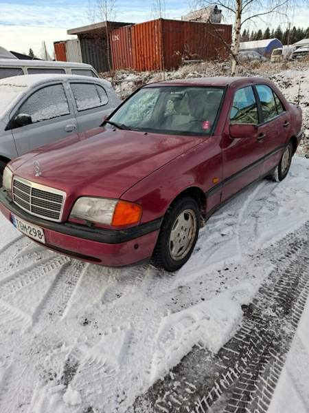 Mercedes-Benz 180 Ювяскюля - изображение 1