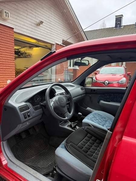 Toyota Starlet Helsinki - valokuva 5