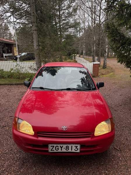 Toyota Starlet Helsinki - valokuva 8
