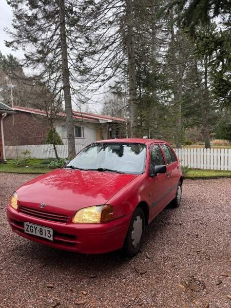 Toyota Starlet Helsinki - valokuva 7