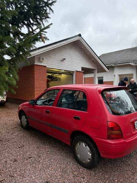 Toyota Starlet Helsinki - valokuva 3