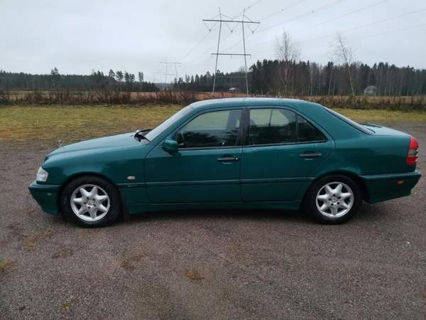 Mercedes-Benz C Tammela - valokuva 2