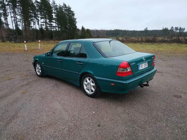 Mercedes-Benz C Tammela - valokuva 3
