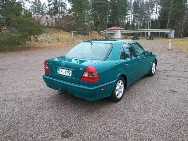 Mercedes-Benz C Tammela - valokuva 5