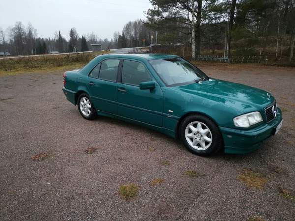 Mercedes-Benz C Tammela - valokuva 7