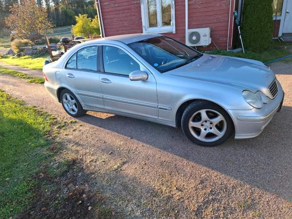 Mercedes-Benz C Paimio - valokuva 3