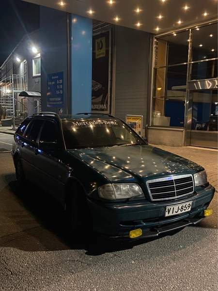 Mercedes-Benz C Коккола - изображение 1