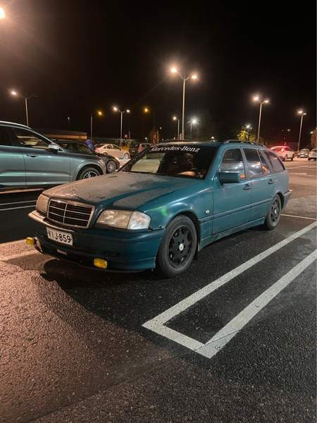 Mercedes-Benz C Коккола - изображение 2