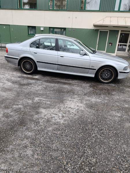 BMW 523 Mikkeli - valokuva 2