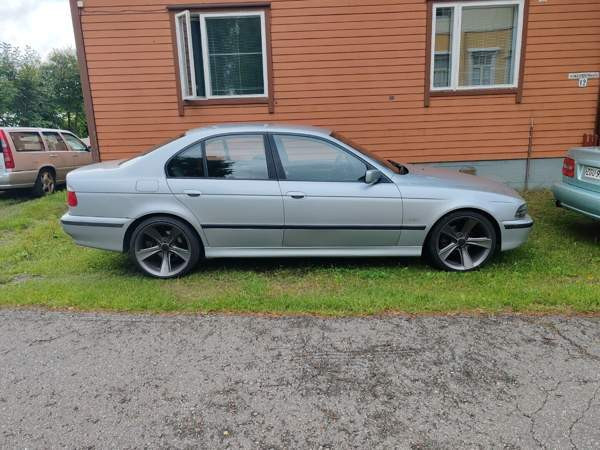 BMW 523 Mikkeli - valokuva 4